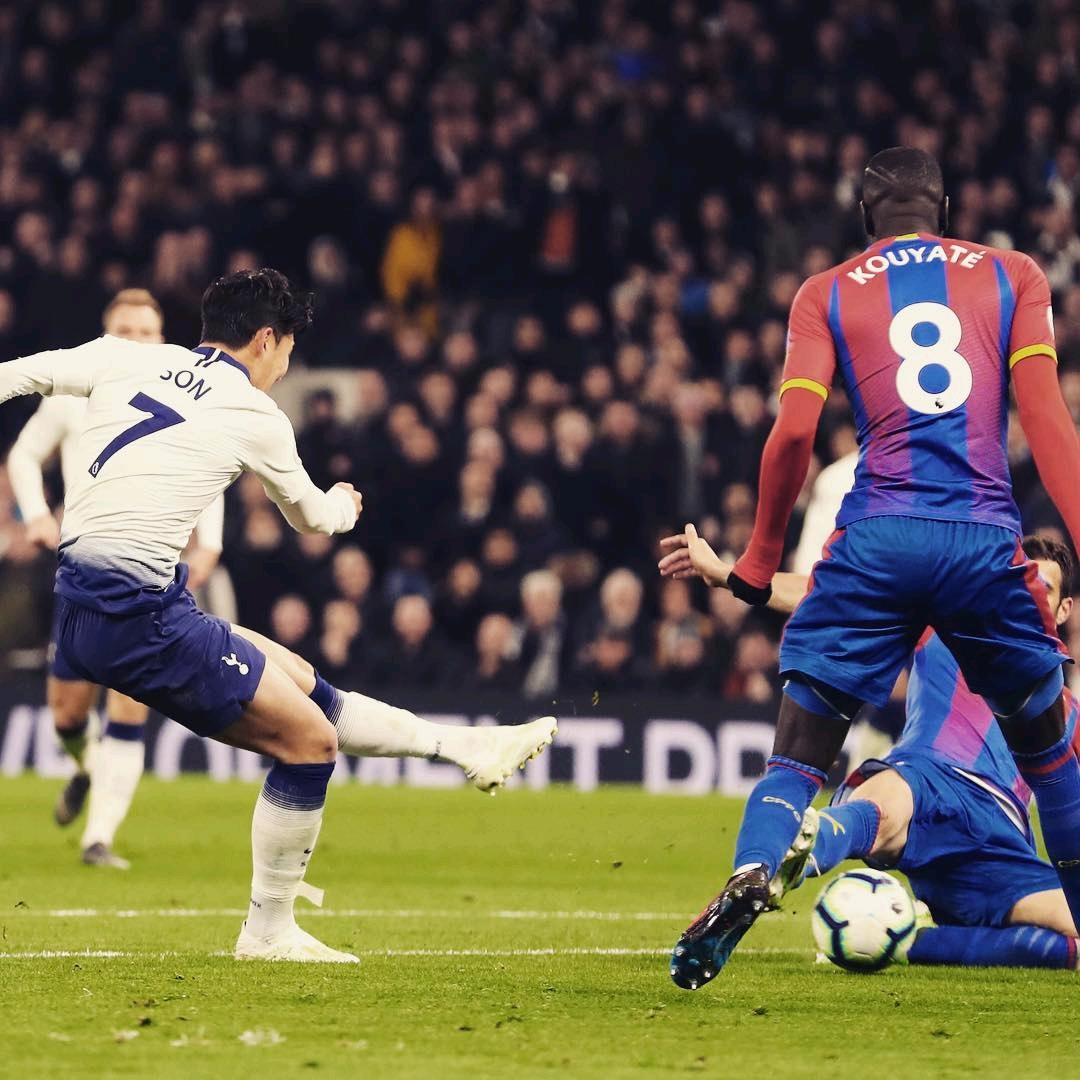 一个陪伴着 一个陪伴着